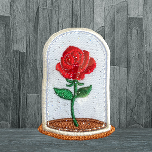 ガラスドームと薔薇